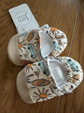 JamBam Surfer Beach Baby crib shoe booties